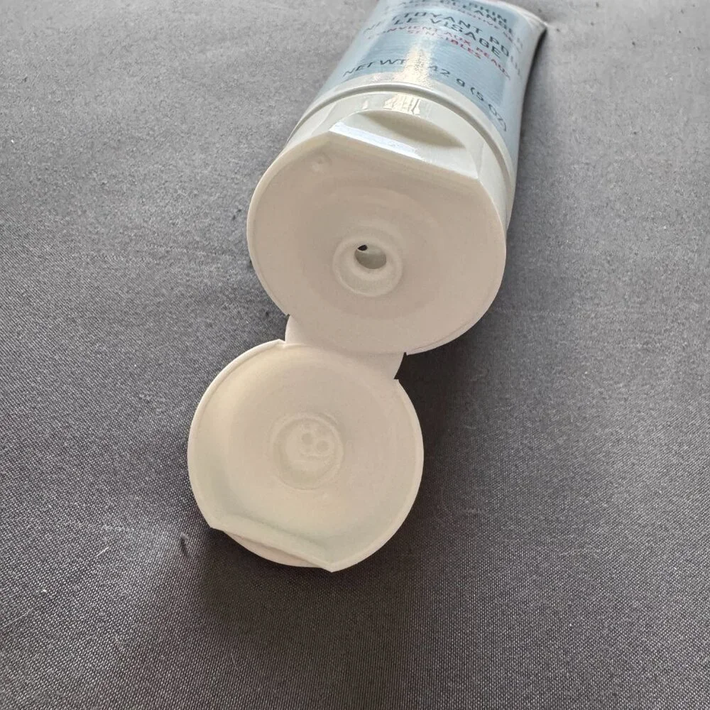 First Aid Beauty | NEW Pure Skin Face Cleanser, 5 oz / 142g